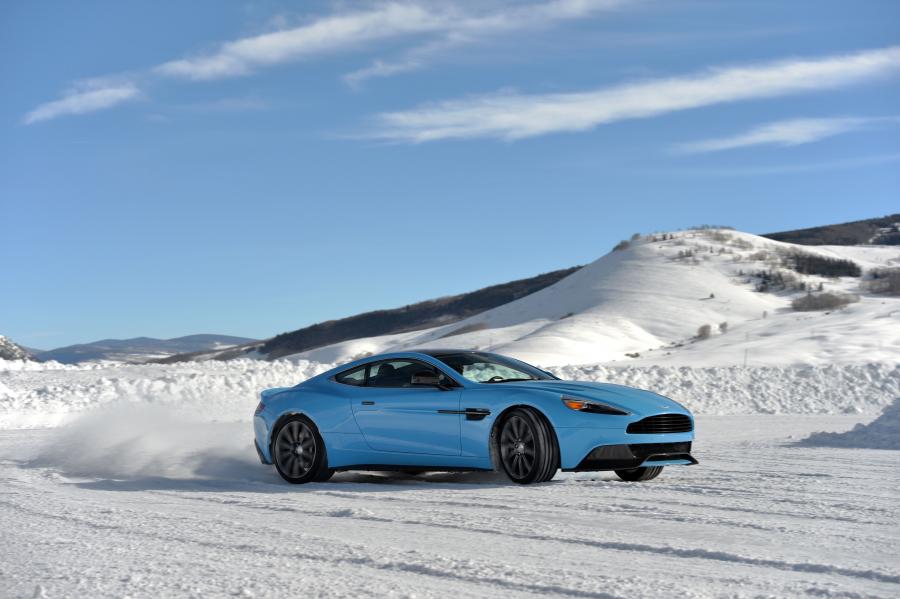  Aston Martin Vanquish 2012 года  (NA) (фото 161 из 182)